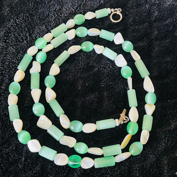 Vintage MOP & Green Glass Necklace 36” Fiber Glass - Picture 1 of 13